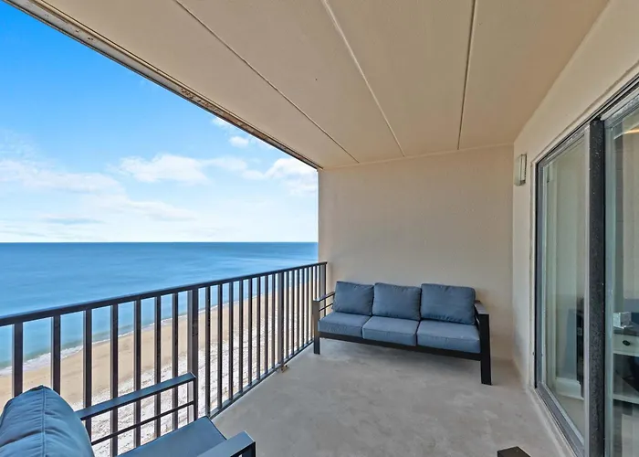 Extraordinary Oceanfront Penthouse - Unit 1209 *