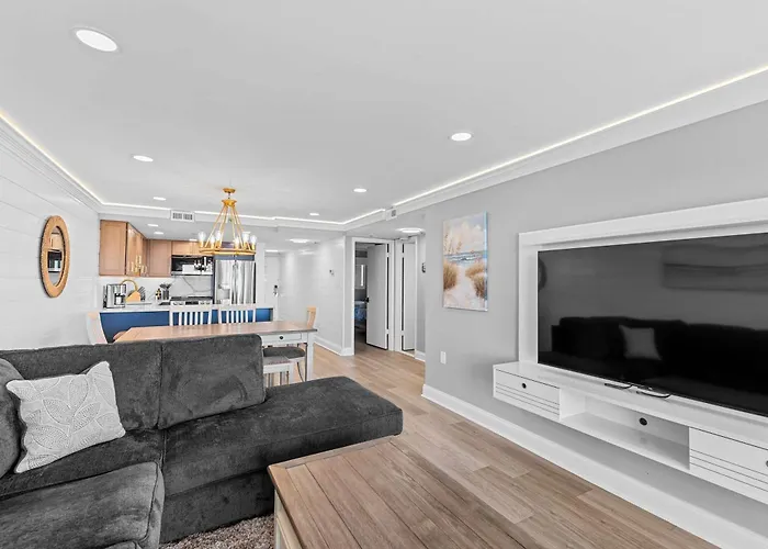 Extraordinary Oceanfront Penthouse - Unit 1209